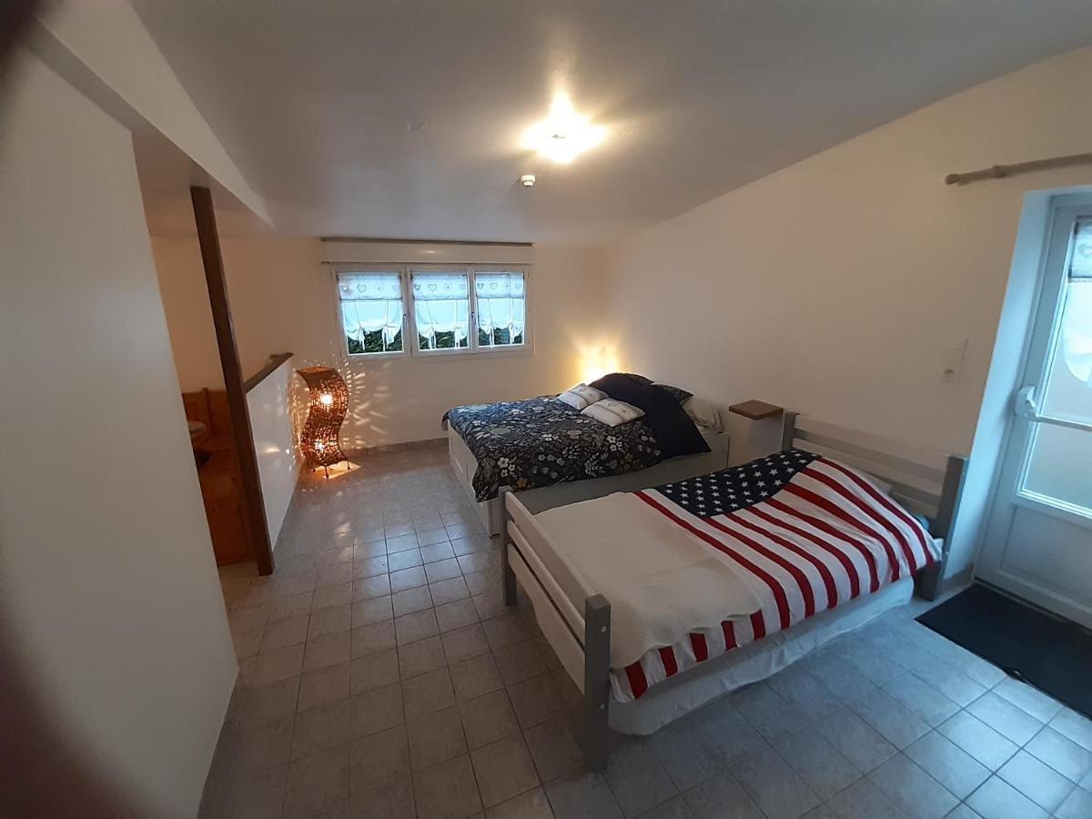 Le Cezembre Gite La Taniere Moidrey Bagian luar foto